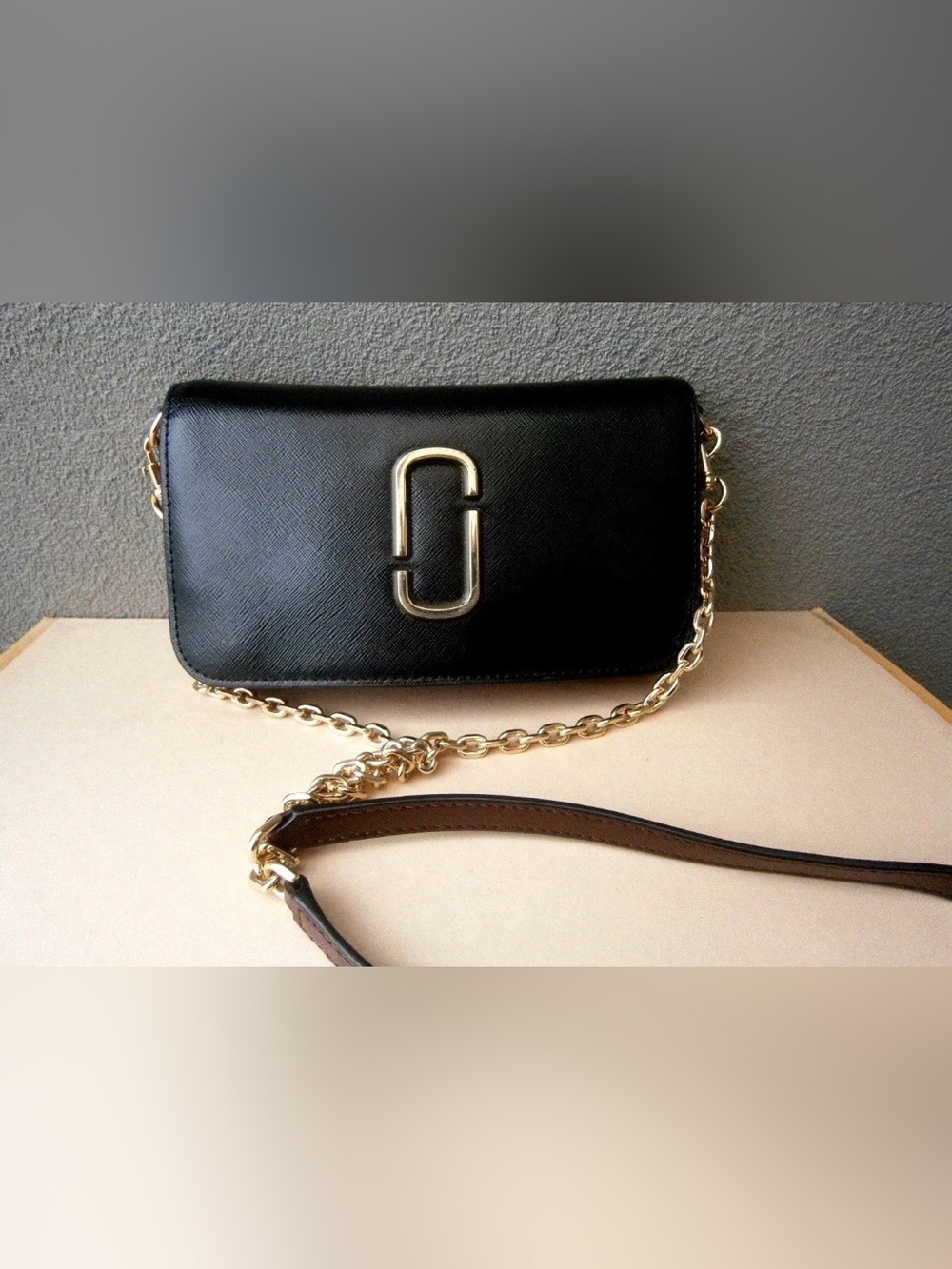 Marc Jacobs Snapshot WOC Tricolor Black SAFFIANO Leather Flap Burghundy Base - Picture 3 of 16